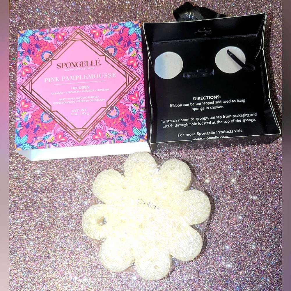 PINK PAMPLEMOUSSE Body Wash Infused Buffer Spongelle